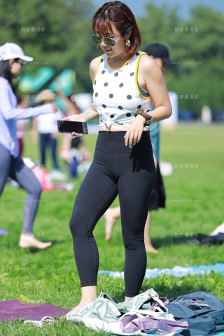 【小默赛帖】第1508篇★经典黑紧身美女★