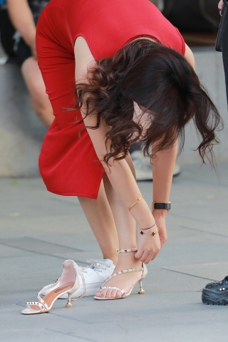 【玻璃街拍】性感成熟魅力