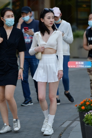 ★短裙青春小美女